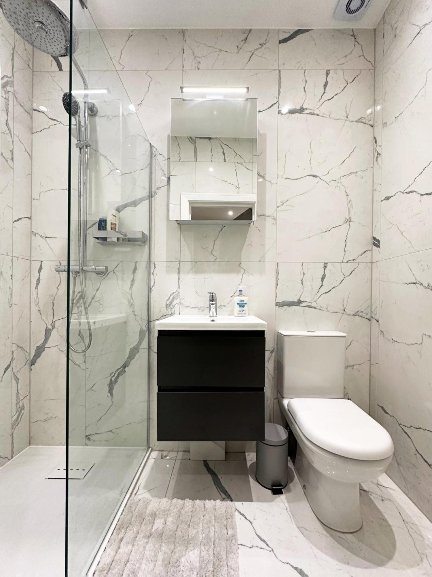Nancy's Place In Notting Hill - 2 Double Beds, Ideal For Families Apartamento *